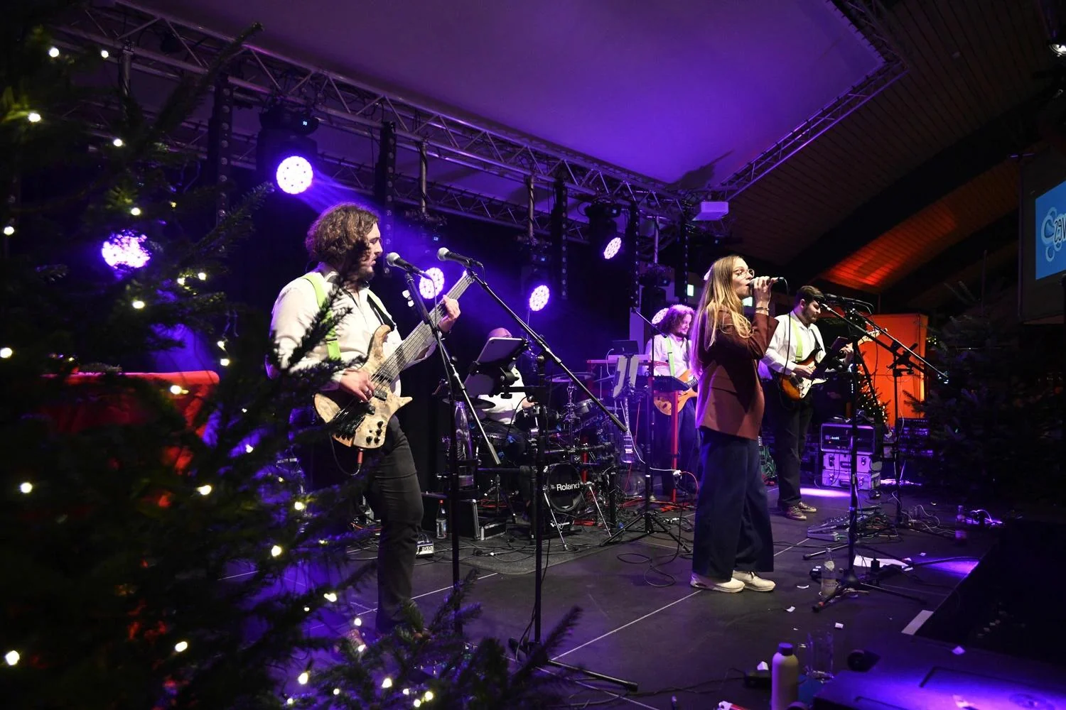 The Waves live bei einer Veranstaltung